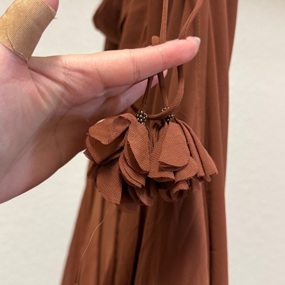 Exquise Nola Ethereal Paislee One-Shoulder Chiffon Maxi - Picture 9 of 10